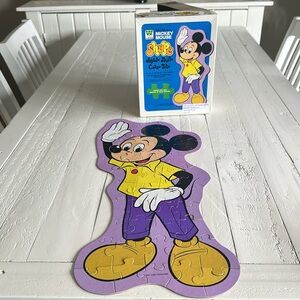 Rare Walt Disney mickey Mosue Puzzle original
And complete 1970s